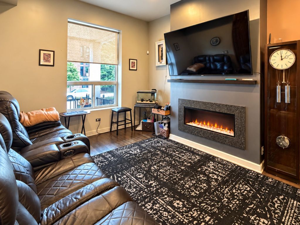 3839 S Giles Avenue, Chicago, IL 60653 — photo 5