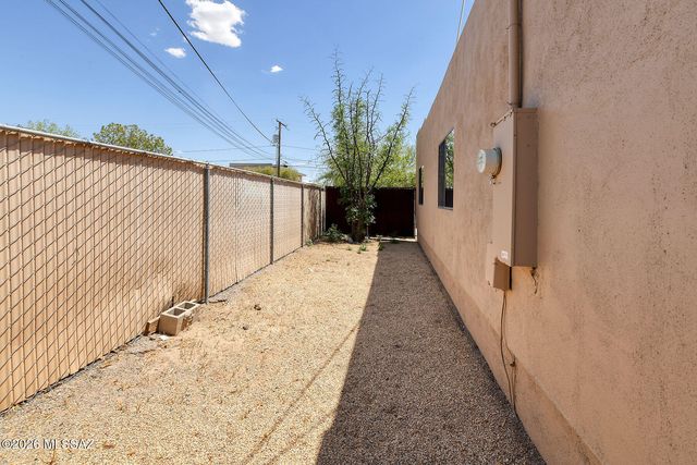 1009 E Halcyon Road, Tucson, AZ 85719
