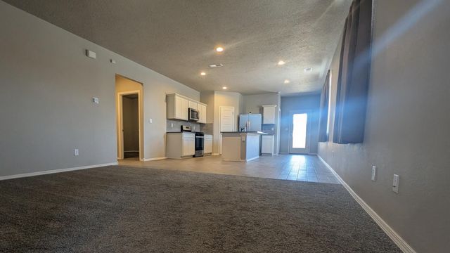 748 Amatista Loop SE, Rio Rancho, NM 87124