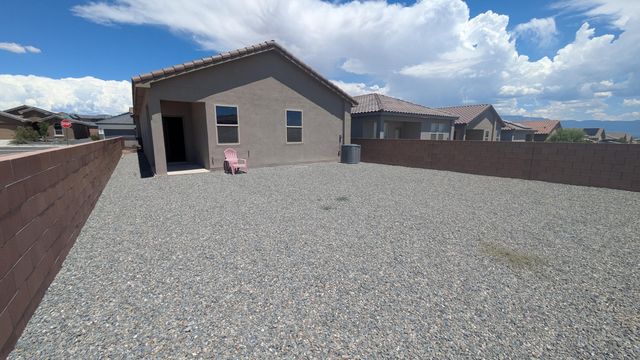 748 Amatista Loop SE, Rio Rancho, NM 87124