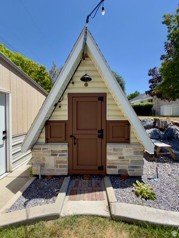 717 S 1100 E, Pleasant Grove, UT 84062