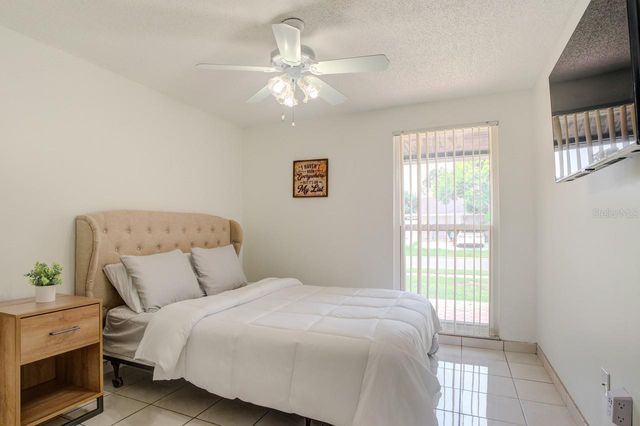 8541 BRIAR GROVE CIRCLE, Tampa, FL 33615