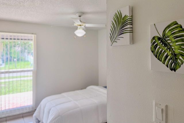 8541 BRIAR GROVE CIRCLE, Tampa, FL 33615