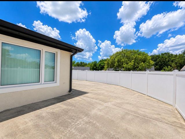 8541 BRIAR GROVE CIRCLE, Tampa, FL 33615