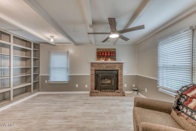 441 Mimosa Street, Mount Carmel, TN 37645