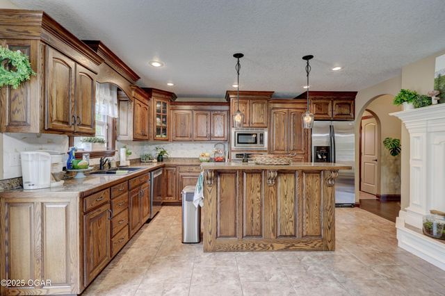 5045 County Lane 273, Joplin, MO 64801