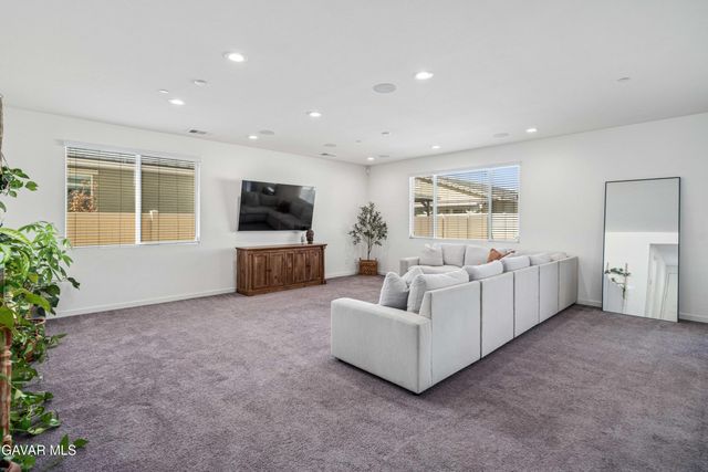 45025 W 43rd Street, Lancaster, CA 93536