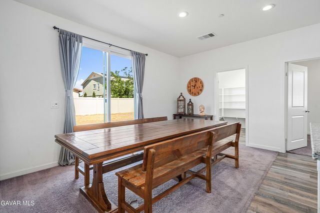 45025 W 43rd Street, Lancaster, CA 93536
