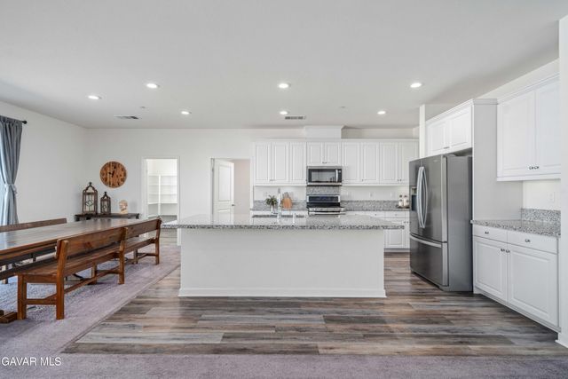 45025 W 43rd Street, Lancaster, CA 93536