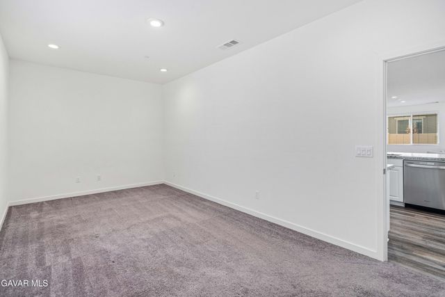 45025 W 43rd Street, Lancaster, CA 93536