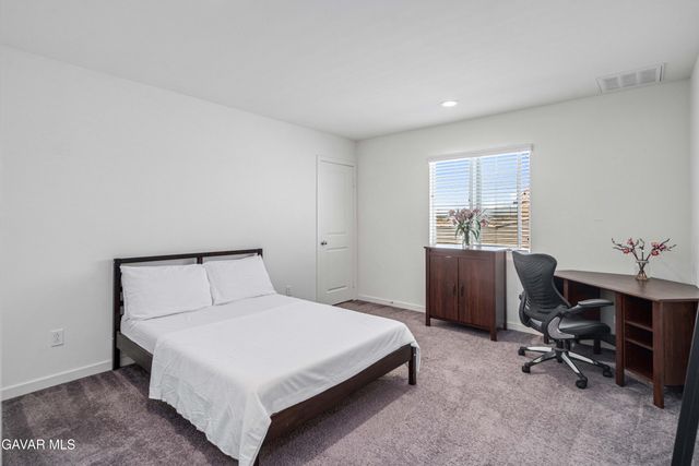 45025 W 43rd Street, Lancaster, CA 93536
