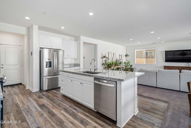 45025 W 43rd Street, Lancaster, CA 93536