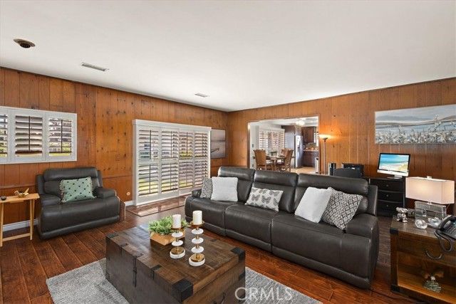 420 W Tichenor Street, Compton, CA 90220