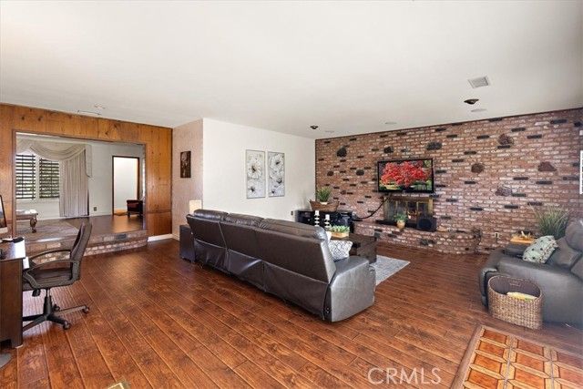 420 W Tichenor Street, Compton, CA 90220