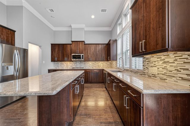 10917 Upland Park, Houston, TX 77043