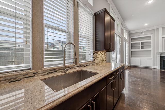 10917 Upland Park, Houston, TX 77043