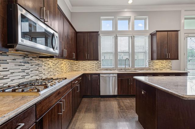 10917 Upland Park, Houston, TX 77043