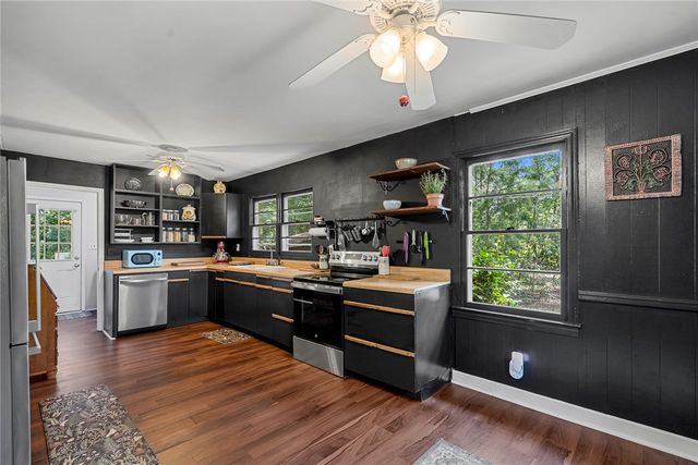131 B D Johnston Road, Central, SC 29630