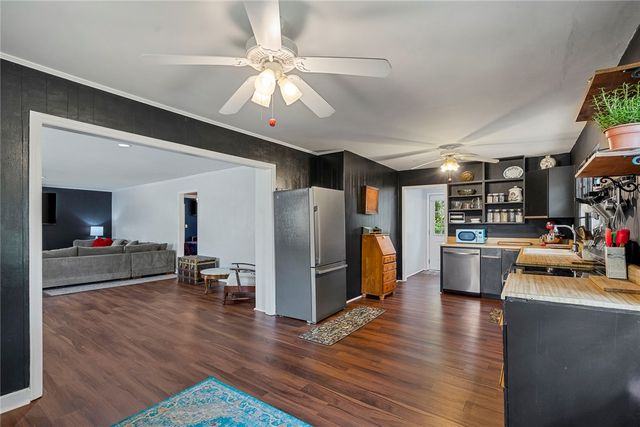 131 B D Johnston Road, Central, SC 29630
