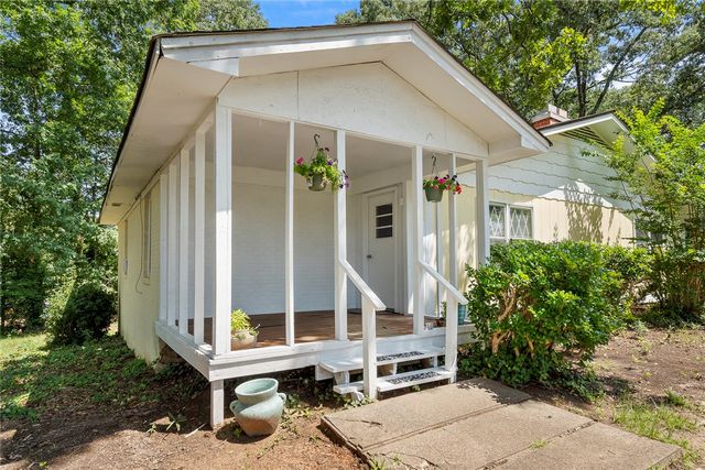 131 B D Johnston Road, Central, SC 29630