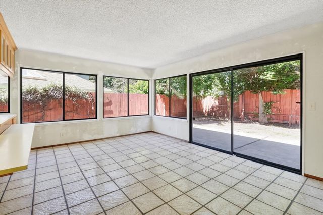 7983 Stone Canyon Cir, Citrus Heights, CA 95610