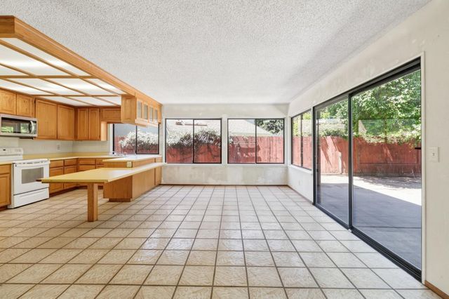 7983 Stone Canyon Cir, Citrus Heights, CA 95610
