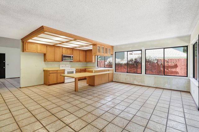 7983 Stone Canyon Cir, Citrus Heights, CA 95610
