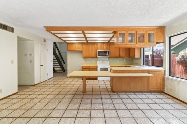 7983 Stone Canyon Cir, Citrus Heights, CA 95610