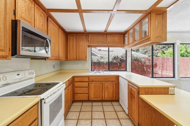 7983 Stone Canyon Cir, Citrus Heights, CA 95610