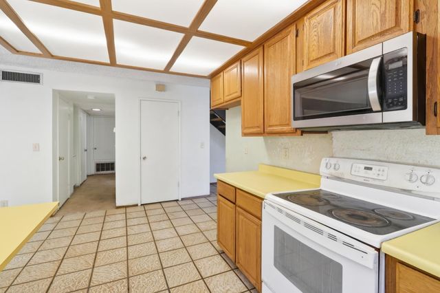 7983 Stone Canyon Cir, Citrus Heights, CA 95610