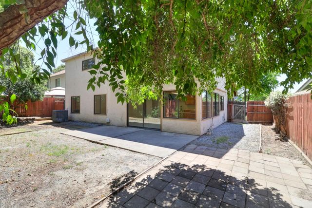 7983 Stone Canyon Cir, Citrus Heights, CA 95610