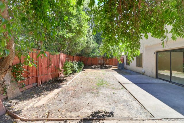 7983 Stone Canyon Cir, Citrus Heights, CA 95610