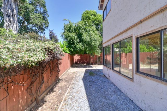 7983 Stone Canyon Cir, Citrus Heights, CA 95610