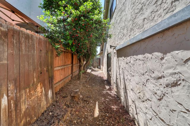 7983 Stone Canyon Cir, Citrus Heights, CA 95610