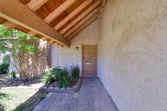 7983 Stone Canyon Cir, Citrus Heights, CA 95610