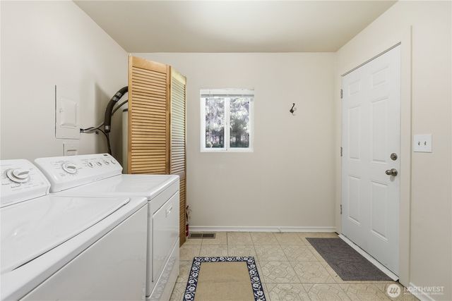 23975 South Kingston NE, Kingston, WA 98346