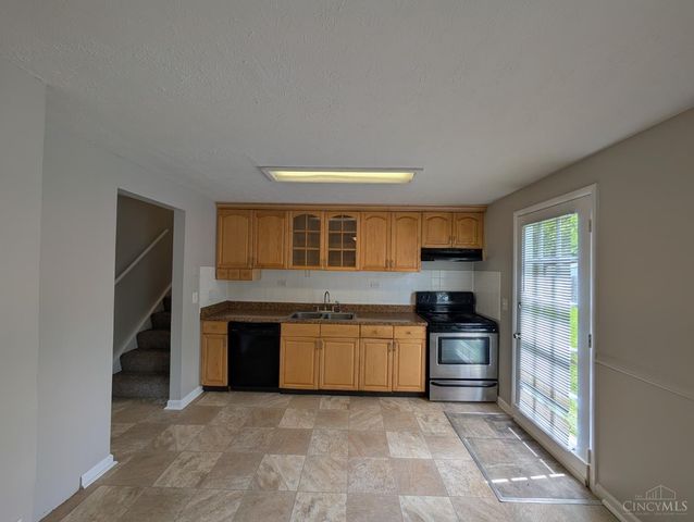 2961 Spruceway Drive, Colerain Twp, OH 45251