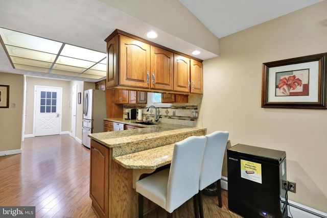 5 PARK RD, Reading, PA 19609