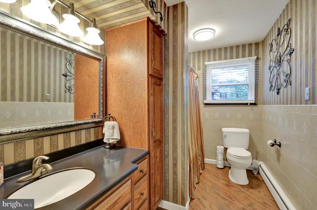 5 PARK RD, Reading, PA 19609