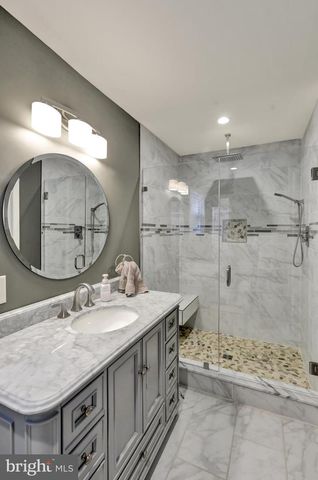 5 PARK RD, Reading, PA 19609