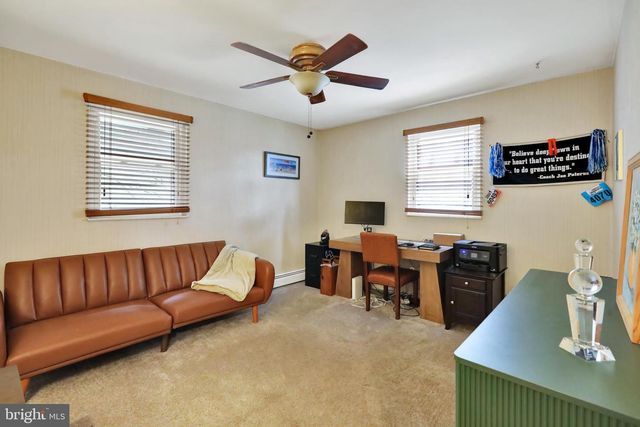 5 PARK RD, Reading, PA 19609