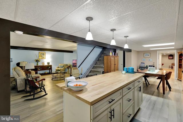 5 PARK RD, Reading, PA 19609