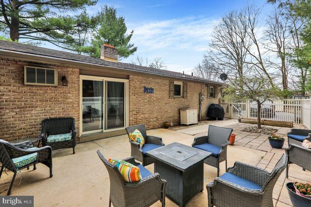 5 PARK RD, Reading, PA 19609