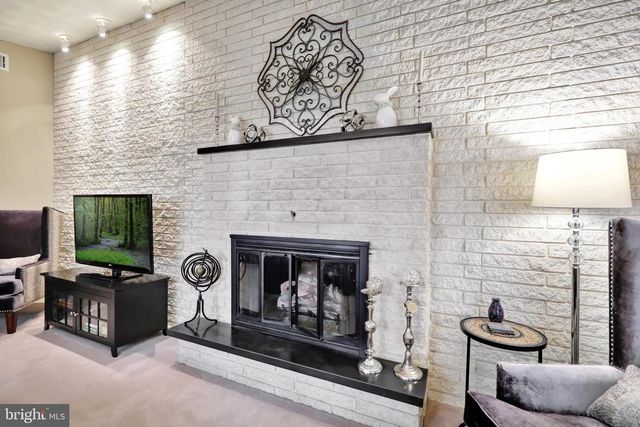 5 PARK RD, Reading, PA 19609