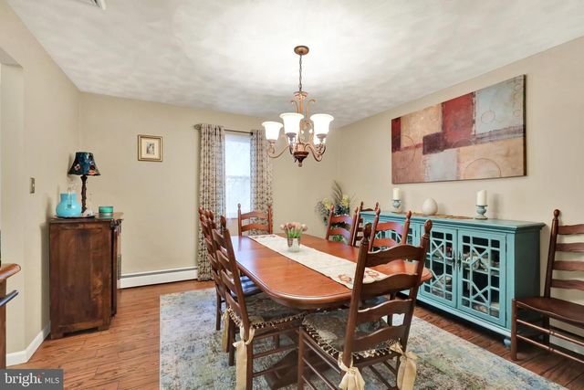 5 PARK RD, Reading, PA 19609