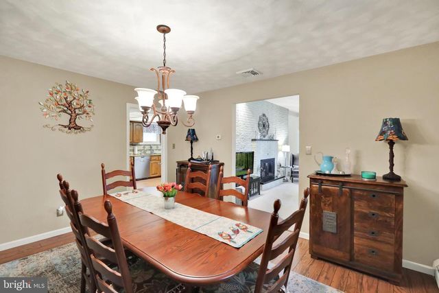 5 PARK RD, Reading, PA 19609