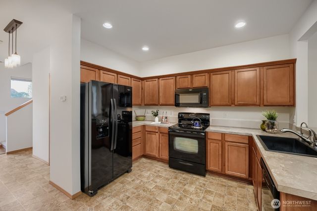 6512 Radiance Boulevard E, Fife, WA 98424