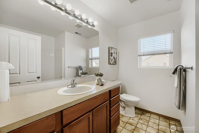 6512 Radiance Boulevard E, Fife, WA 98424