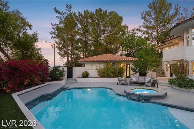 2233 Versailles Court, Henderson, NV 89074