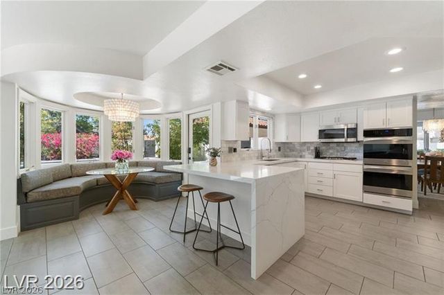 2233 Versailles Court, Henderson, NV 89074